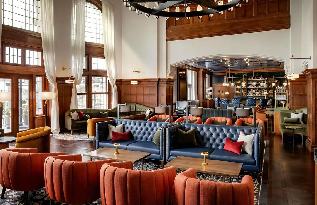 Fairmont Hotel Macdonald-1