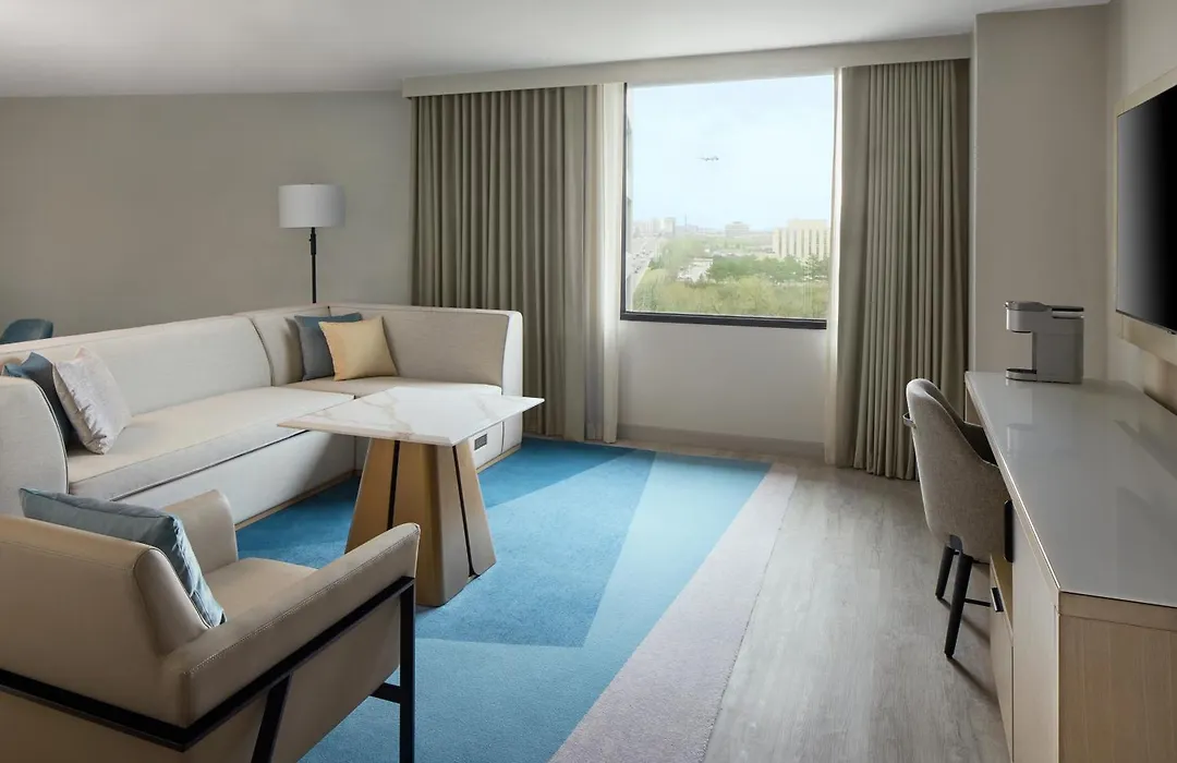 Toronto Airport Marriott Hotel-1