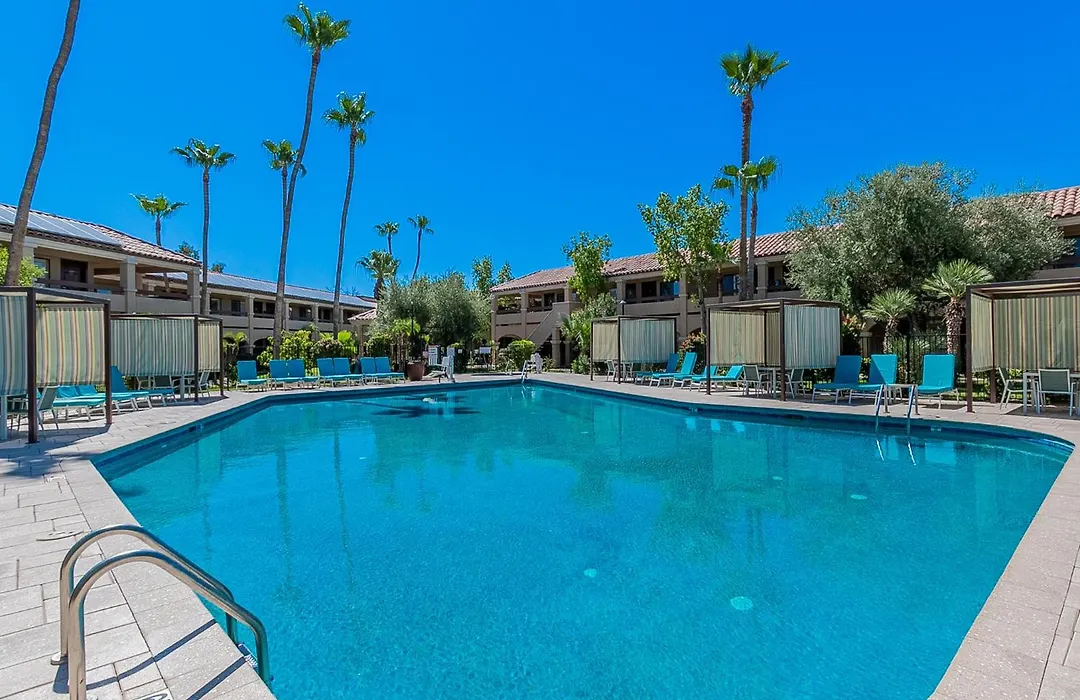 La Fuente Inn & Suites-1