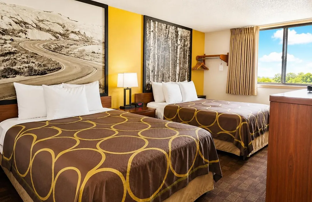 Super 8 By Wyndham Watertown-1