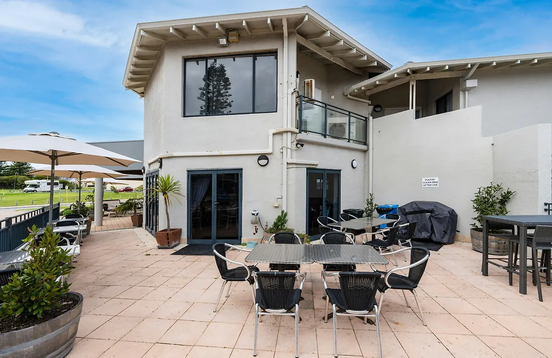 Quality Resort Sorrento Beach-1