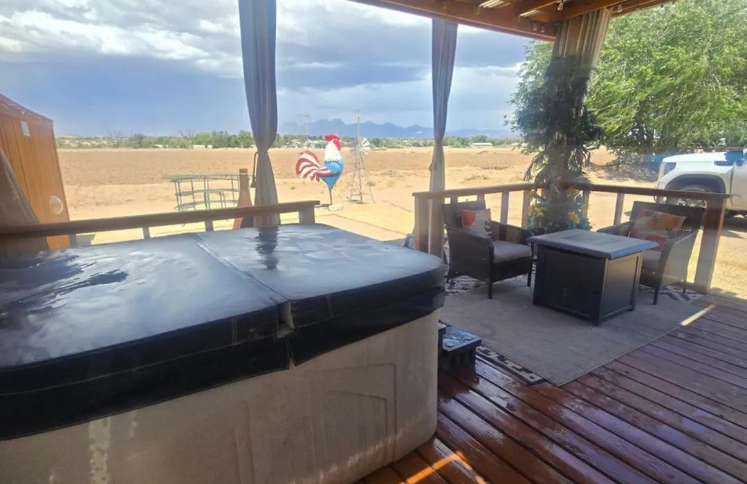 Serene Desert Oasis Hot Tub, Fam Friendly!-1