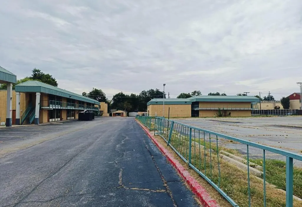 Capital O Travelers Inn Lawton Fort Sill-1