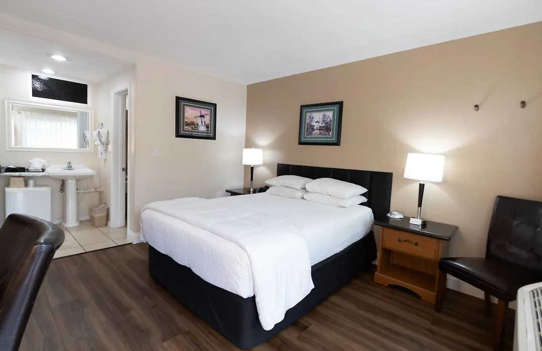 King Frederik Inn-1