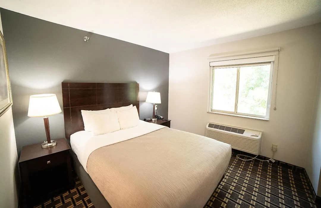 Quality Inn & Suites Watertown Near Prairie Lakes Ice Arena-1