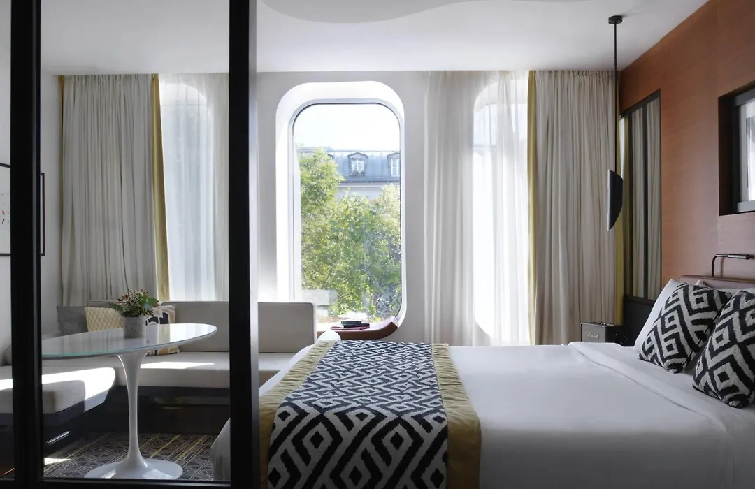 Renaissance Paris Republique Hotel & Spa-1