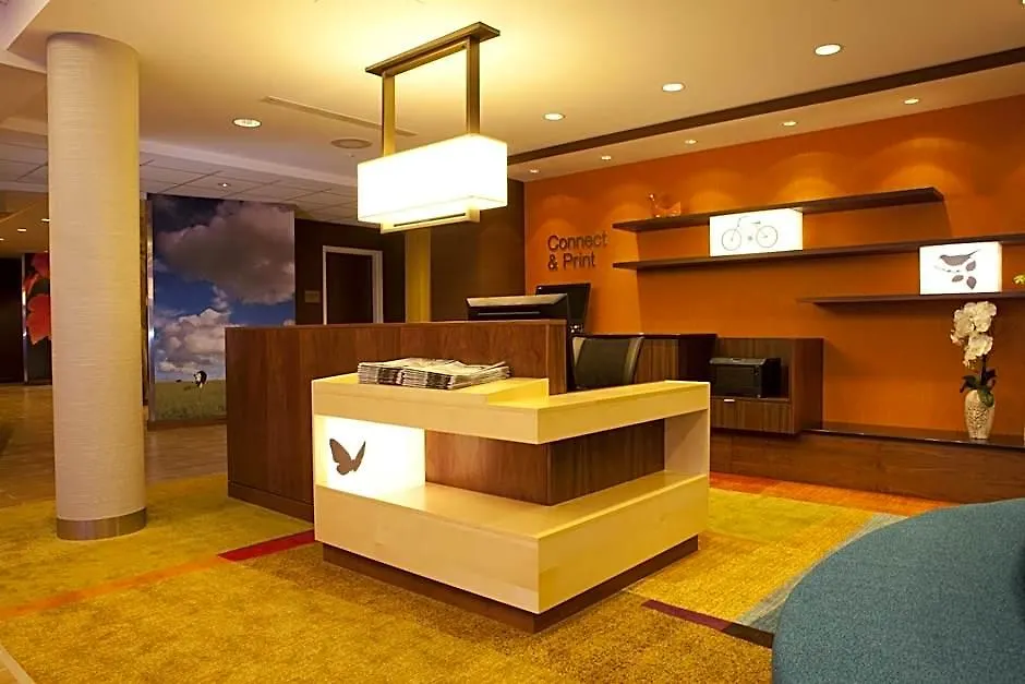 Fairfield Inn & Suites By Marriott Lethbridge-1
