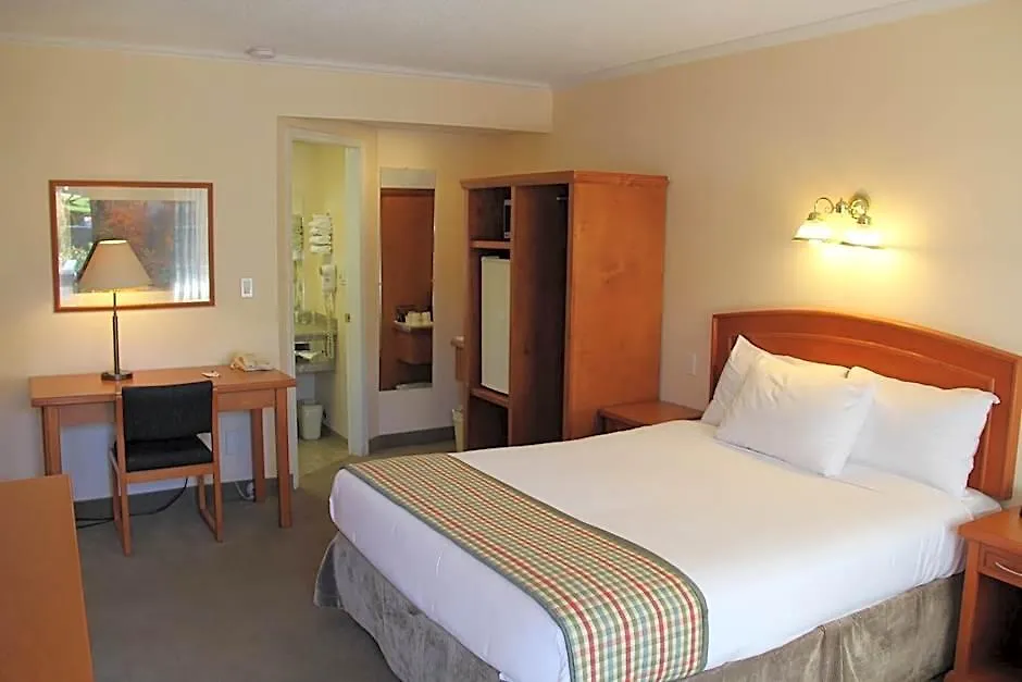 Travelodge By Wyndham Kamloops-1