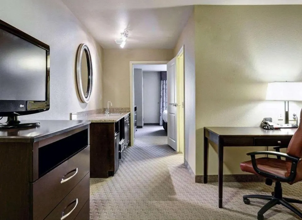 Comfort Suites Near Hot Springs Park-1