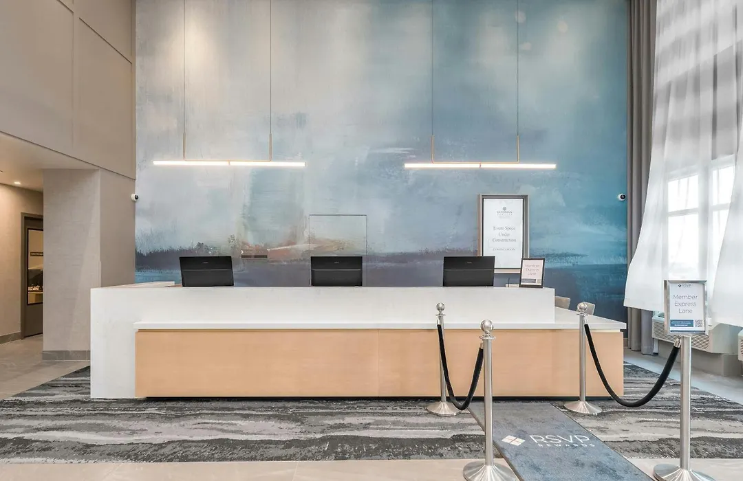 Sandman Signature Winnipeg Airport Hotel & Suites-1