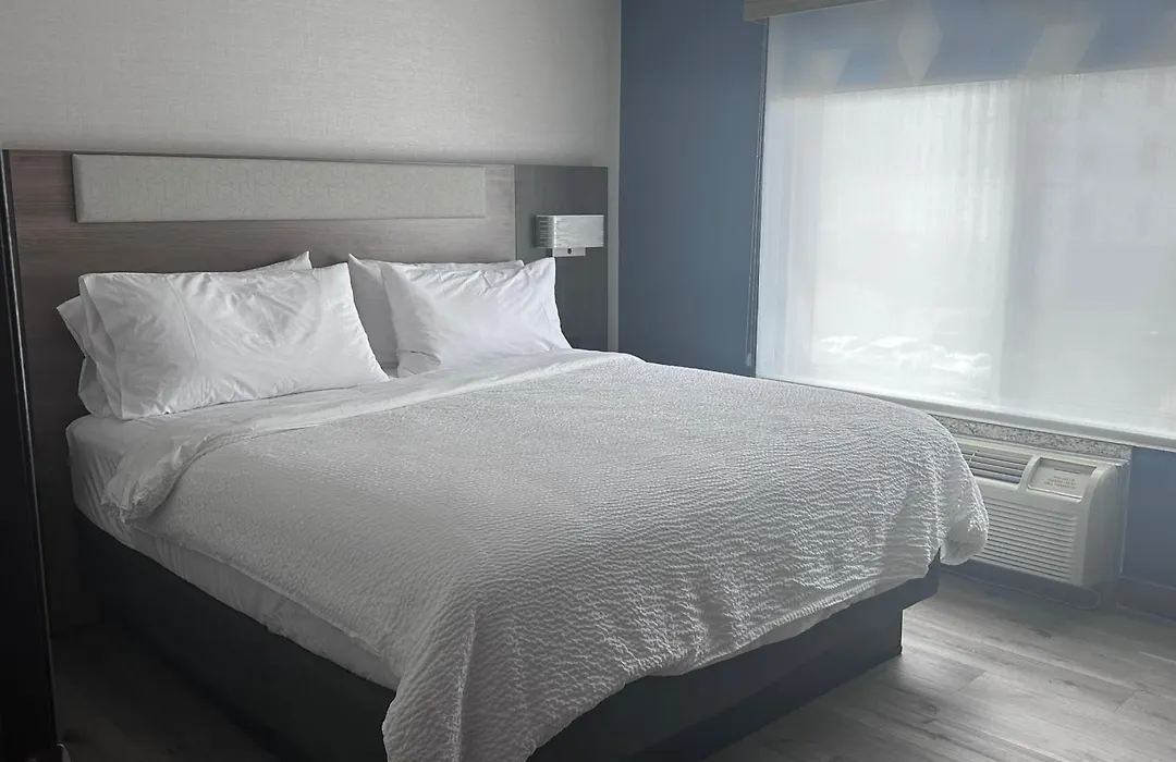 Holiday Inn Express & Suites Southfield - Detroit-1