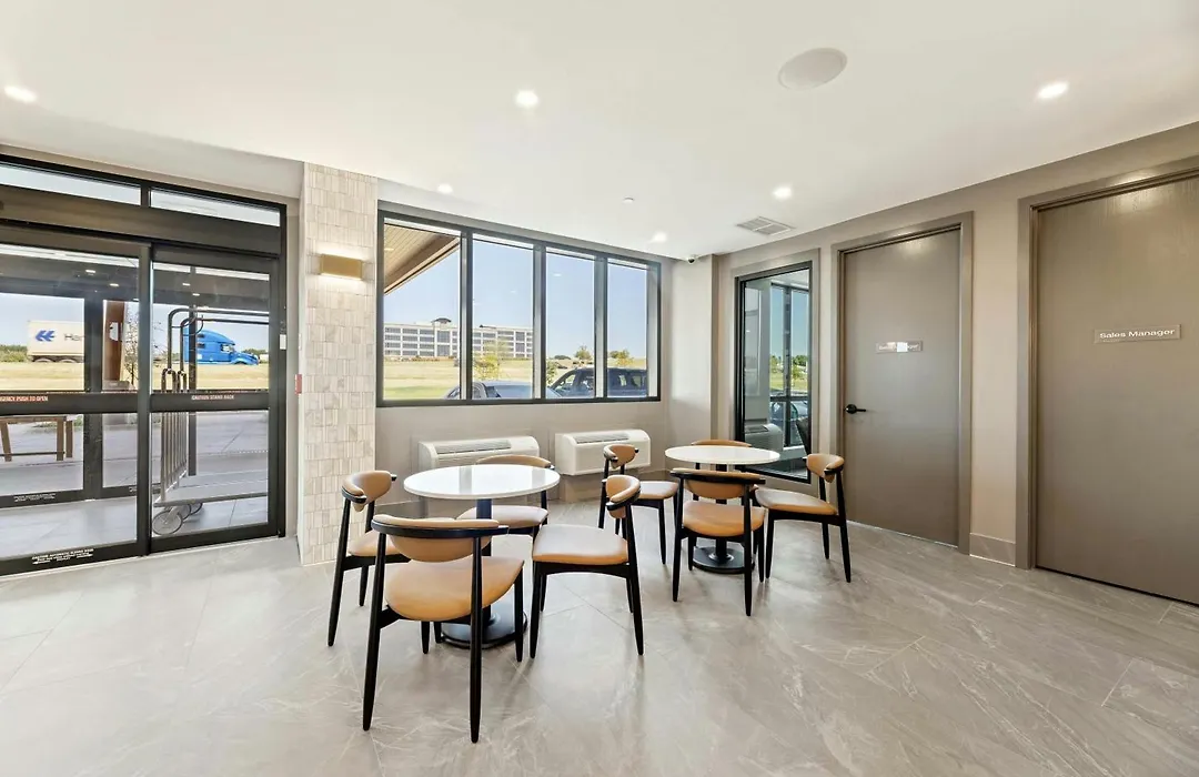 Sandman Signature Dallas Las Colinas Hotel & Suites-1
