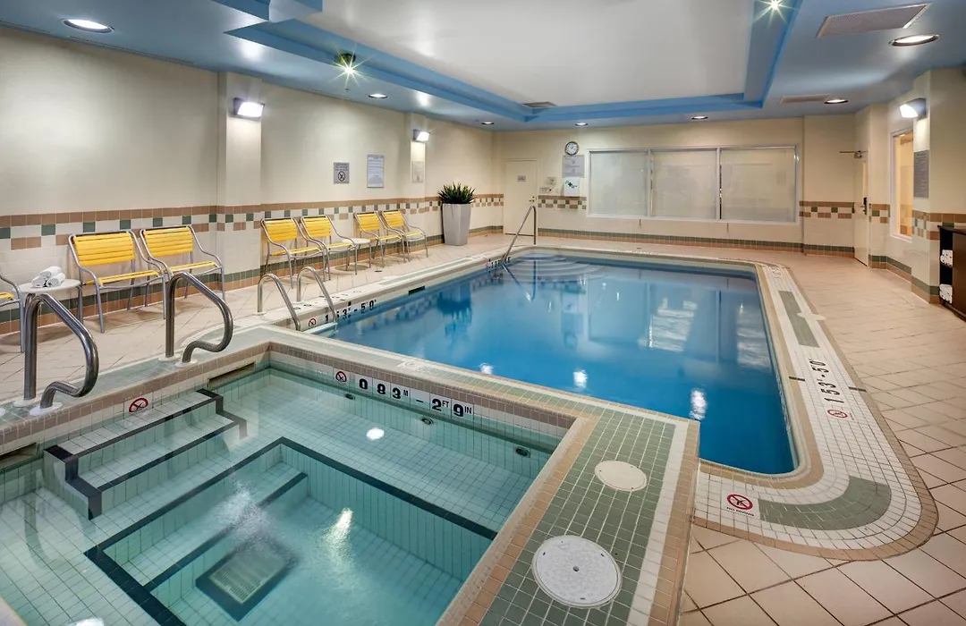 Fairfield Inn & Suites By Marriott Toronto Airport-1