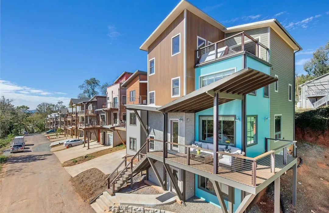 Upstream Penthouse-1