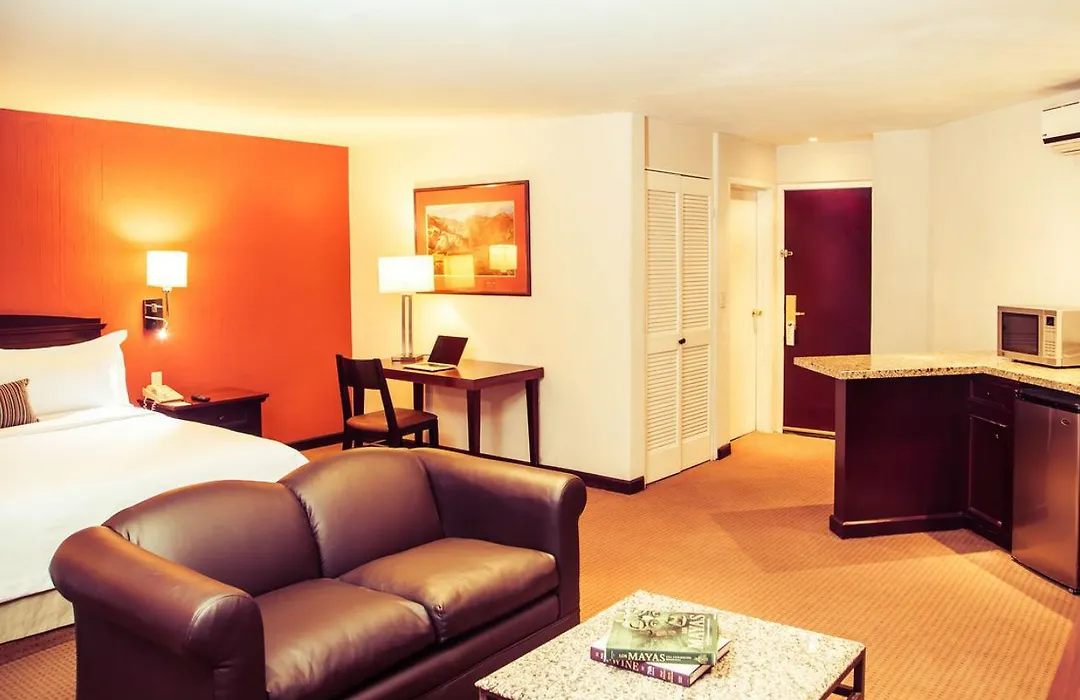 Hilton Garden Inn Tijuana Airport-1