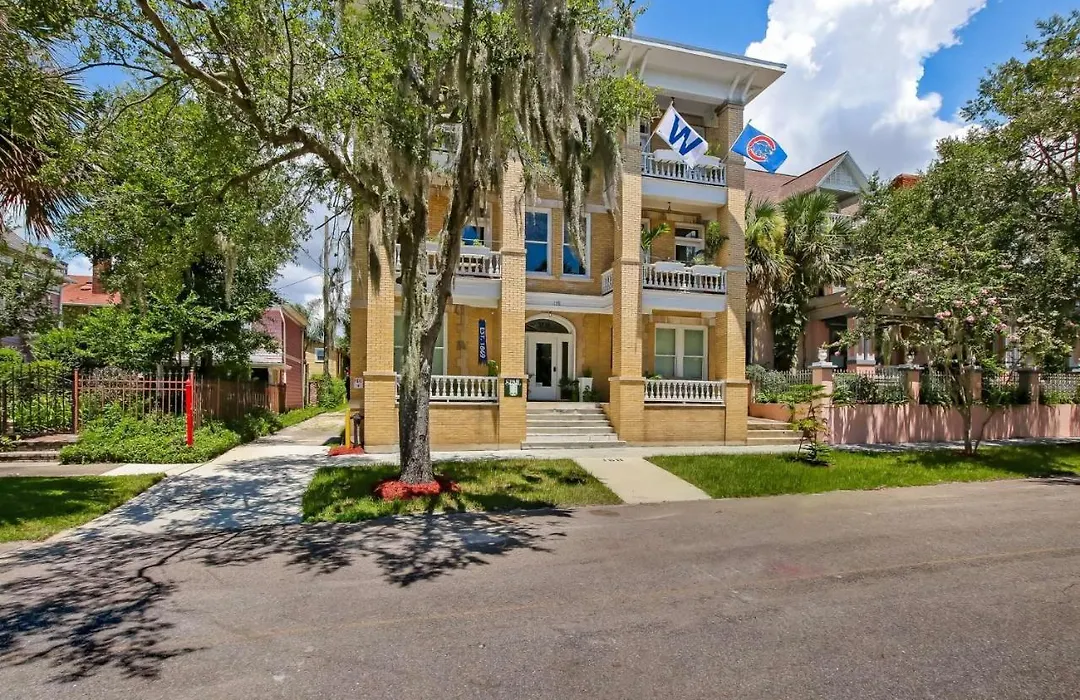 Jbh 115 W 2Nd Apt 2-1
