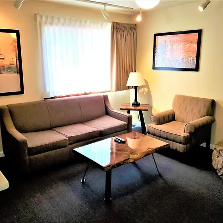 Getaways At Snow Lake Lodge-3