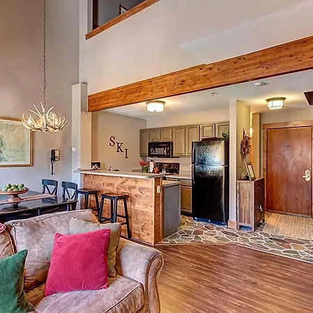 River Mountain Lodge Iowa Hill Condo: Updated, Ski-In, Downtown-3