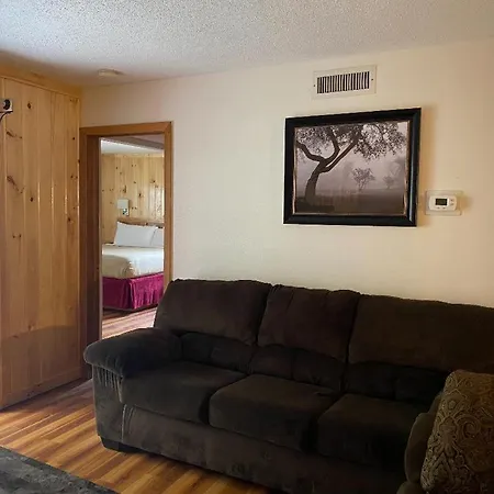 Zoders Inn And Suites-3