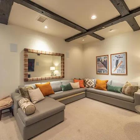 Ironwood Empire Pass Luxury Ski In Ski Out Deer Valley Five Bedroom Home Private Hot Tub-2