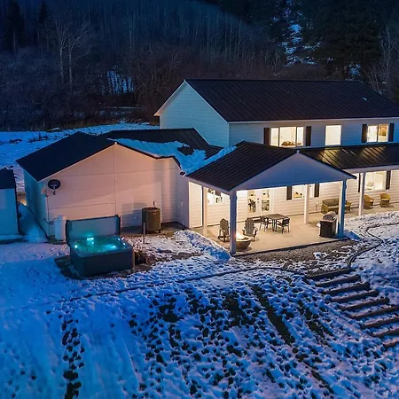 Leavenworth Farmhouse-2