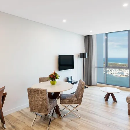 Meriton Suites Southport-3
