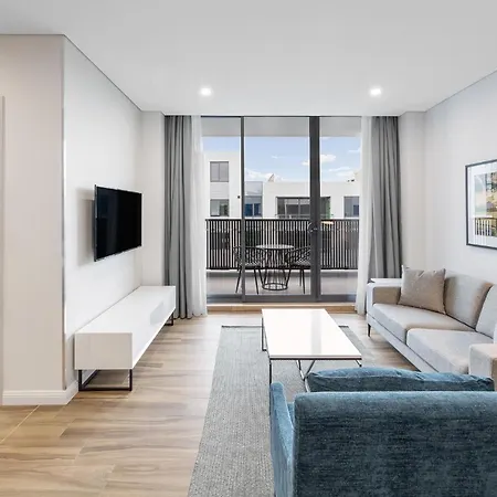 Meriton Suites Sydney Airport-3