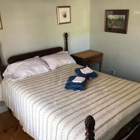 Seafarer Inn And Cottages-2