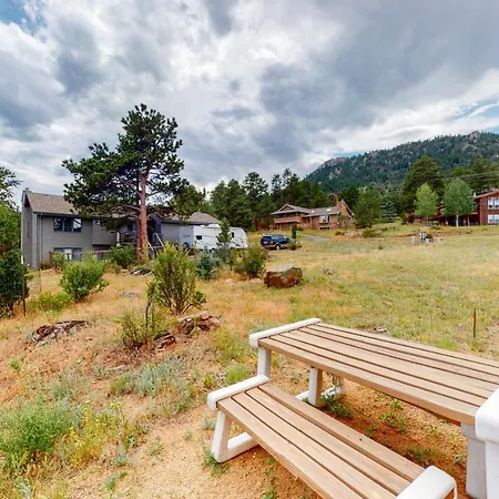 Spacious, Dog-Friendly Home W/Private Hot Tub On Large Deck, Mtn Views, & More-3