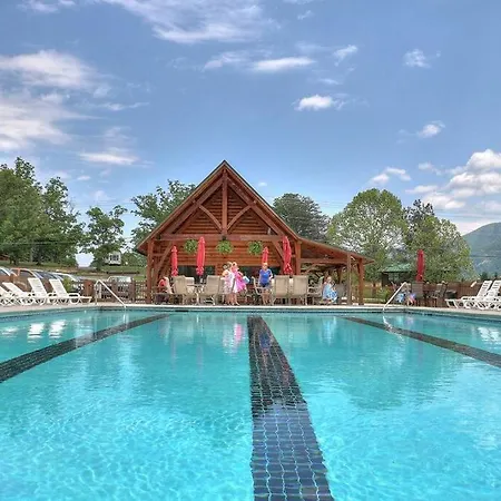 Smoky Mountain Splendor Two Third Acre 2 King Master Suites-3