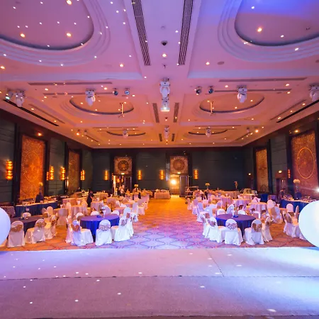 Golden Tulip Sovereign Hotel Bangkok-2