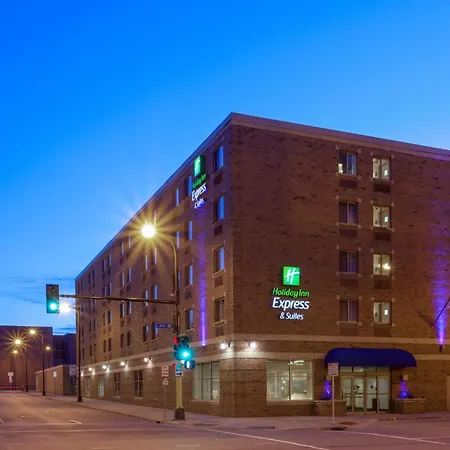 Holiday Inn Express Hotel & Suites Minneapolis-Downtown Convention Center By Ihg-2