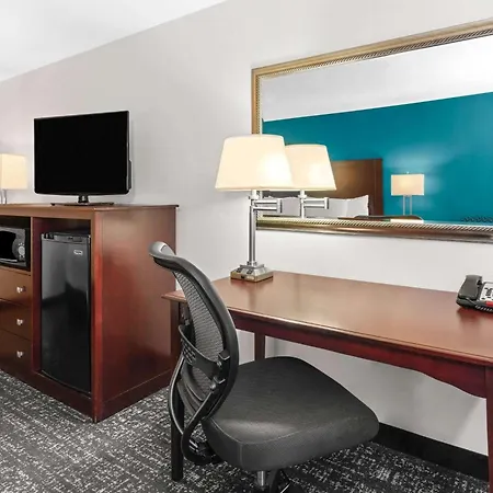 La Quinta By Wyndham Portland Nw-3