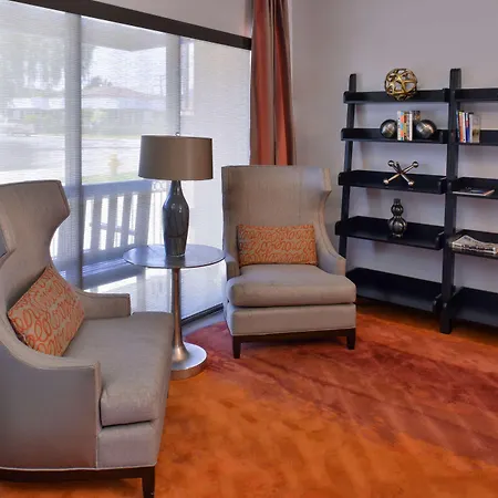 Best Western Royal Palace Inn & Suites-3