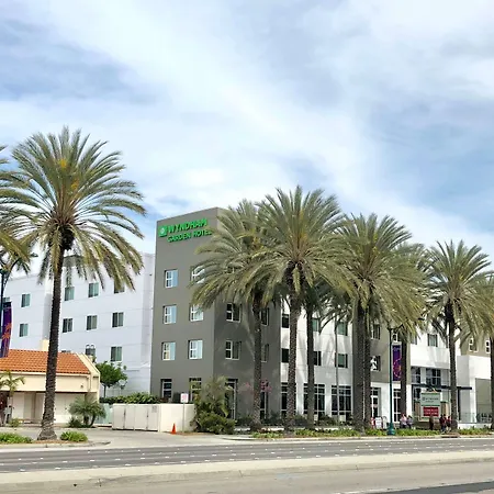 Wyndham Anaheim-3