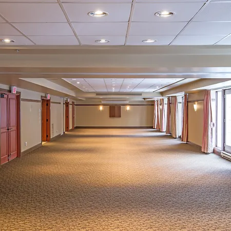 Holiday Inn Express & Suites Tremblant By Ihg-2