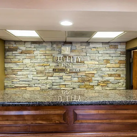 Quality Inn Colorado Springs South-3