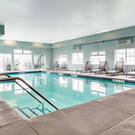 Super 8 By Wyndham Spokane Valley-3
