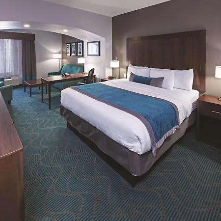 La Quinta Inn & Suites By Wyndham Fort Worth Arlington West-2