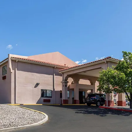 Quality Inn & Suites Albuquerque North Near Balloon Fiesta Park-2