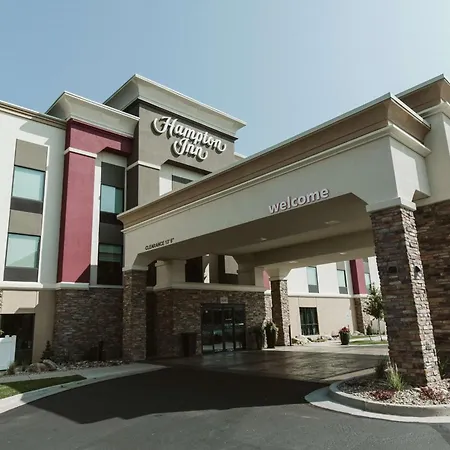 Hampton Inn Bismarck-2