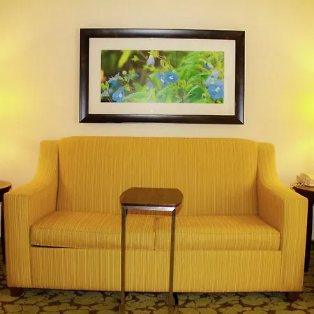 Hilton Garden Inn Redding-3