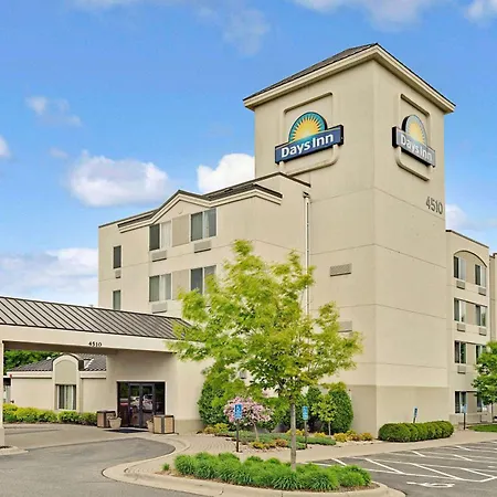 Days Inn By Wyndham Eagan Minnesota Near Mall Of America-2