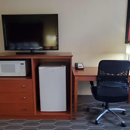 Best Western Plus Milwaukee Airport Hotel & Conference Center-2