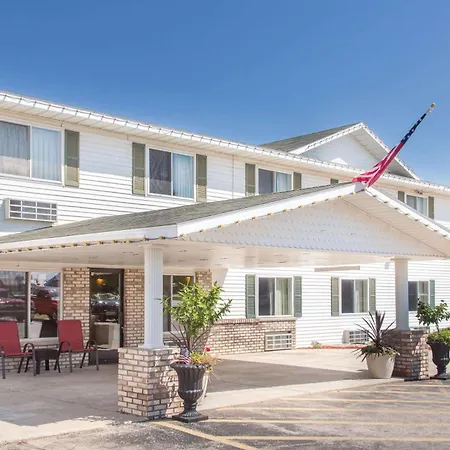 Super 8 By Wyndham Escanaba-2