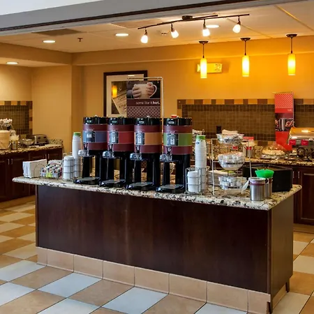 Hampton Inn & Suites Watertown-3