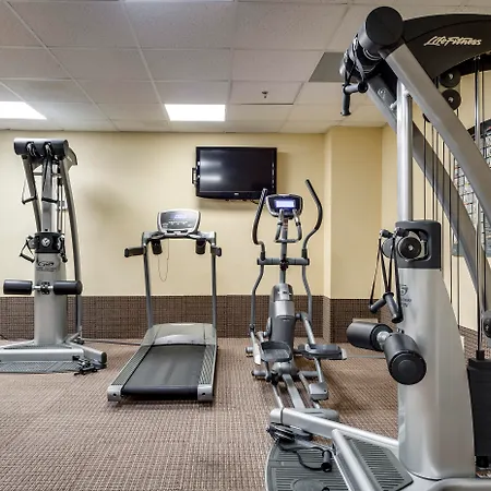 Monte Carlo Inn & Suites Downtown Markham-3