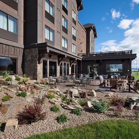 Glacier International Lodge-3