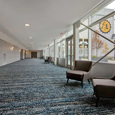 Embassy Suites By Hilton Rockford Riverfront-2