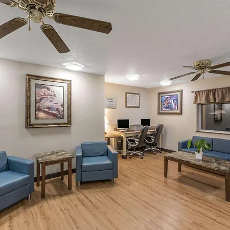 Baymont By Wyndham Fort Dodge-3